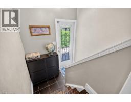 102 BIRCHLAWN Drive - 32