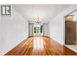 21 MOSS Boulevard - 13