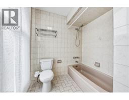 21 MOSS Boulevard - 22