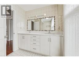 21 MOSS Boulevard - 23