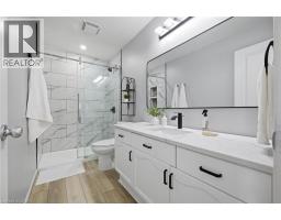 770 BROCK Street - 27