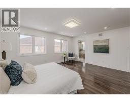 498 THOMAS SLEE Drive - 32