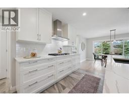 33 WATERLOO Street - 5