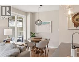 392 CRANBROOK Common - 19