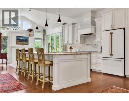 585 REGAL Place - 7