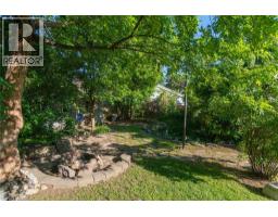 162 PARKSIDE Drive E - 12