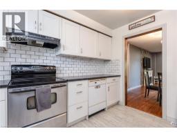 162 PARKSIDE Drive E - 35