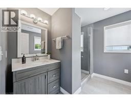 24 WATSON Crescent - 28