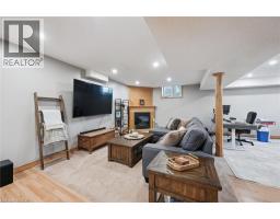 24 WATSON Crescent - 30