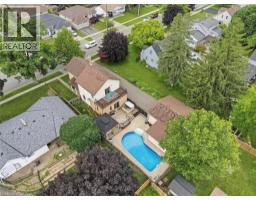 32 CLENCH Avenue - 2