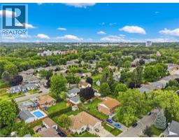 32 CLENCH Avenue - 34