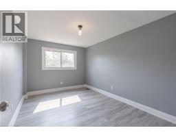 31 CANTERBURY Drive - 16