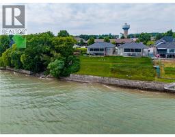 138 BROWN Street - 4