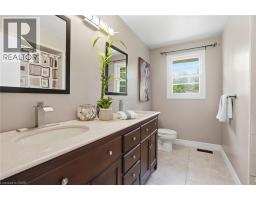 318 FREELTON Road - 26