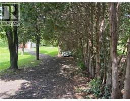 318 FREELTON Road - 4