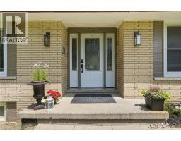 318 FREELTON Road - 6