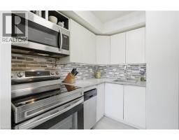 475 CLARIDGE Road UnitNo. 4 - 10