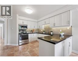 79 WADSWORTH Crescent - 11