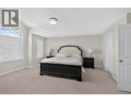 5 NARBONNE Crescent - 32