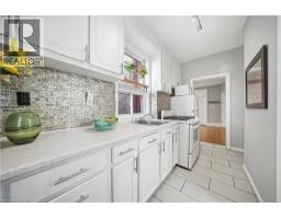 107 QUEEN Street S - 12