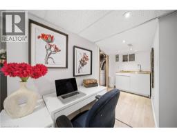 107 QUEEN Street S - 18