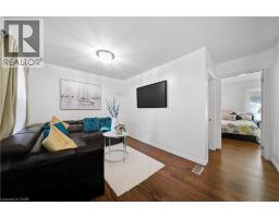 107 QUEEN Street S - 23