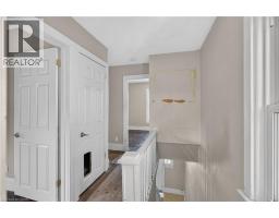 103 ROSEMONT Avenue - 23