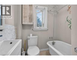 103 ROSEMONT Avenue - 31