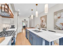 76 PEARL Street N - 27