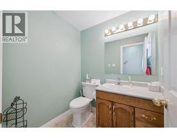 4 SPRUCE Avenue - 12