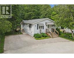 4 SPRUCE Avenue - 27