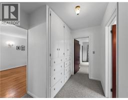 10 SUNNINGHILL Drive - 33