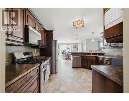 14 REGENCY Drive - 13