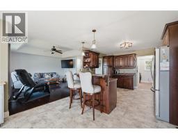 14 REGENCY Drive - 17