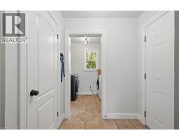 14 REGENCY Drive - 18