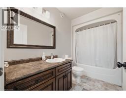 14 REGENCY Drive - 25