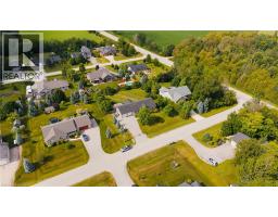 14 REGENCY Drive - 37