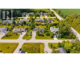 14 REGENCY Drive - 38