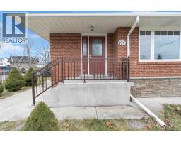 197 TROY Street - 4