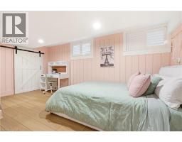 330 CAMELOT Court - 36