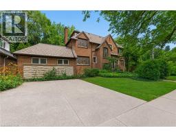 4 FORSYTH Avenue N - 1