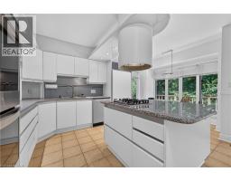 4 FORSYTH Avenue N - 23