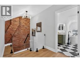 118 CATHCART Street - 32