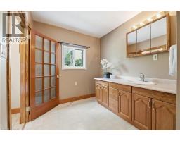 180 MELROSE Street - 30
