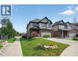 516 NETHERWOOD Crescent - 2