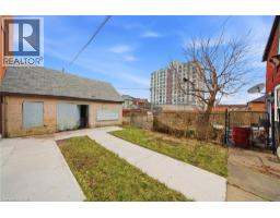 133-135 WELLINGTON Street N - 11