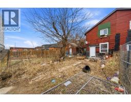 133-135 WELLINGTON Street N - 7
