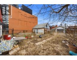 133-135 WELLINGTON Street N - 8