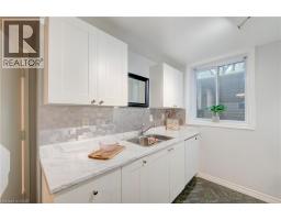 250 DINISON Crescent - 31