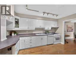 151 MCNIVEN Road UnitNo. 11 - 16